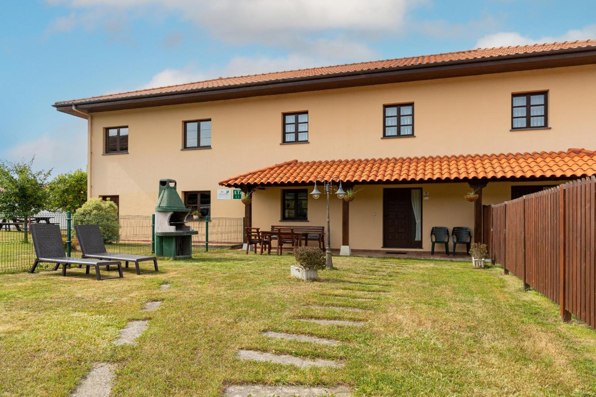Apartamentos El Acebo Навес Номер фото